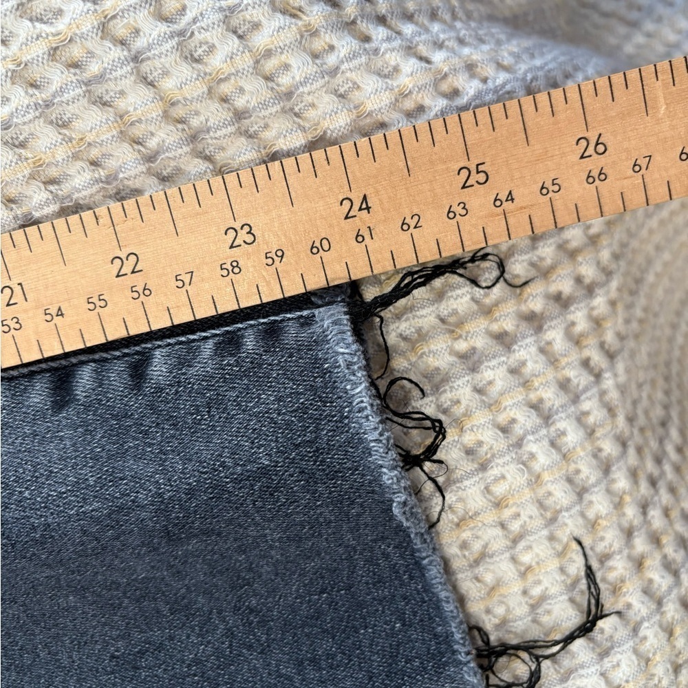 Denim Forum Aritzia the Lola high rise skinny crop grey wash size 28=26x24” - Picture 8 of 15